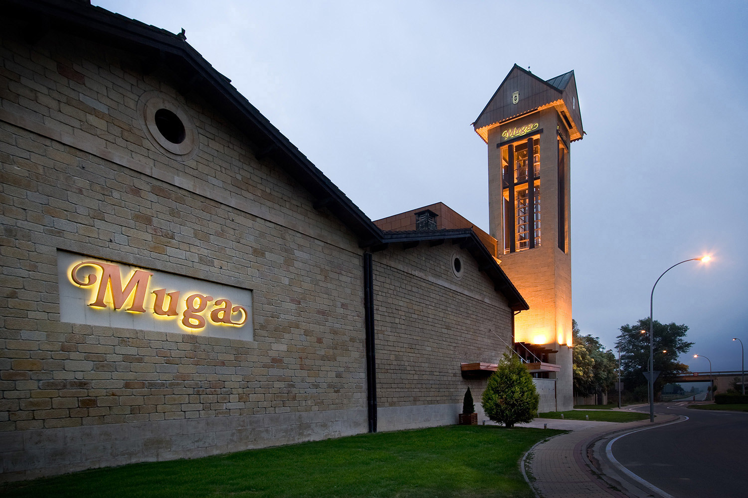 Traditional and Modern Winemaking Techniques at Bodegas Muga